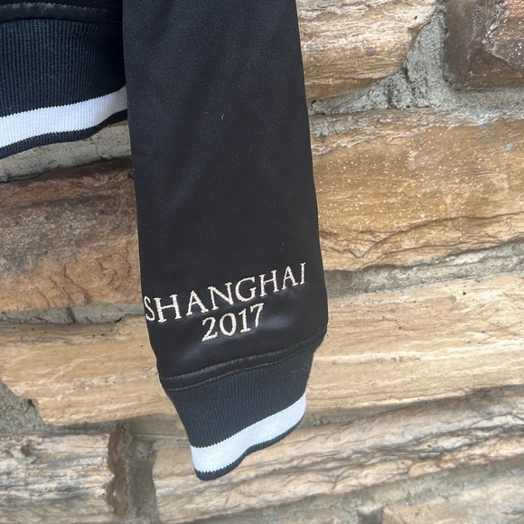 Cute vs jacket - Picture 11 of 14